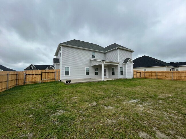 Building Photo - Welcome to Stateside!