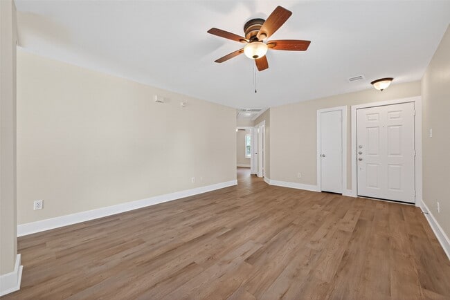 Building Photo - 21090 Alden's Oak