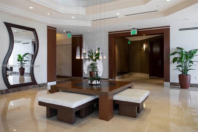 Building Photo - 4779 Collins Ave