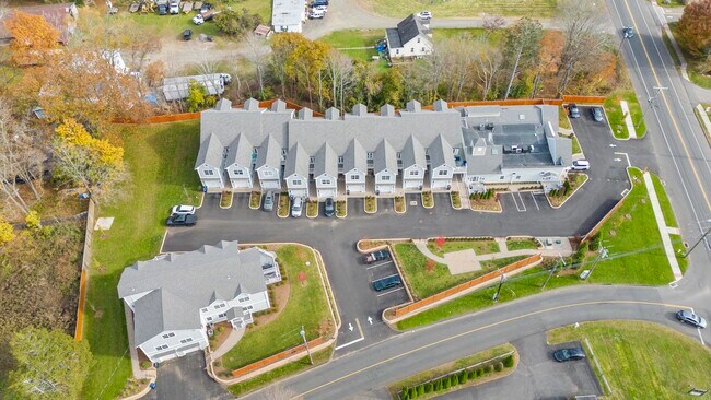 Building Photo - The Landing at Guilford