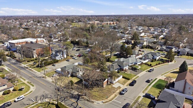 Building Photo - 1374 Prospect Ave