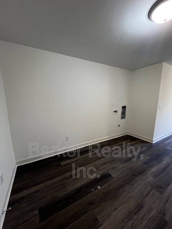 Building Photo - 555-4 E. Edenton Street
