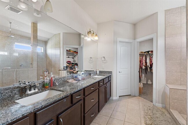 Building Photo - 113 Yellow Thistle Cv