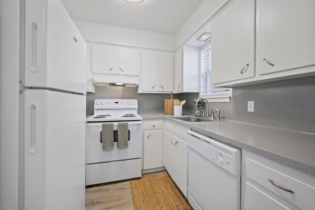 Interior Photo - Beautiful Apartments in the heart of Brookside