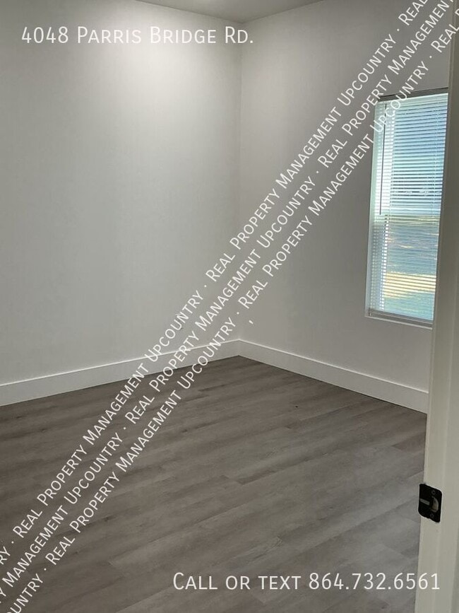 Building Photo - 4048 Parris Bridge Rd