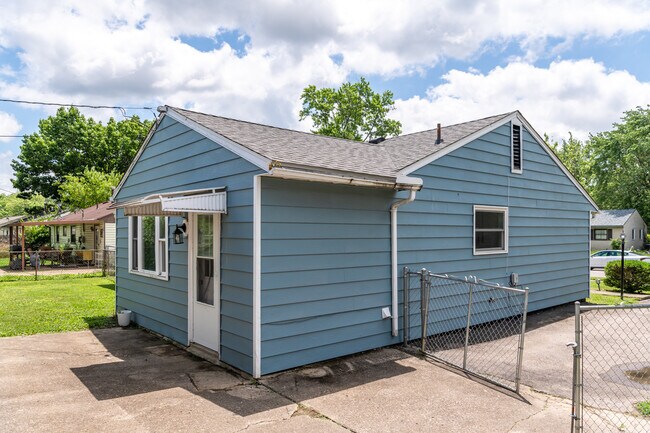 Building Photo - 5347 Haverfield Rd