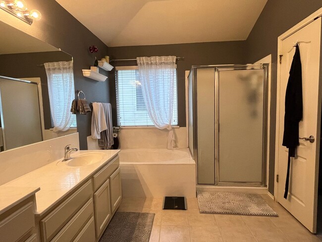 Building Photo - Spacious 3/2.5 in Anderson Mill with AMAZI...