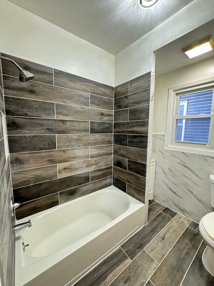 Building Photo - 244 Amherst St