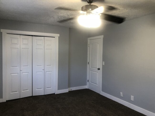 Building Photo - 7851 S 3800 W