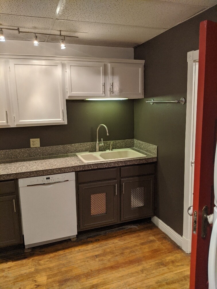 Building Photo - 2255 Pierce St NE