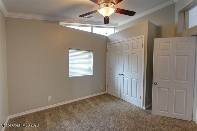 Building Photo - 8006 Bracken Ln