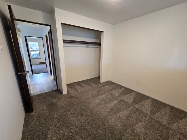 Building Photo - Tsoulouhas #1