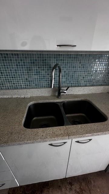 Building Photo - 133 NE 2nd Ave