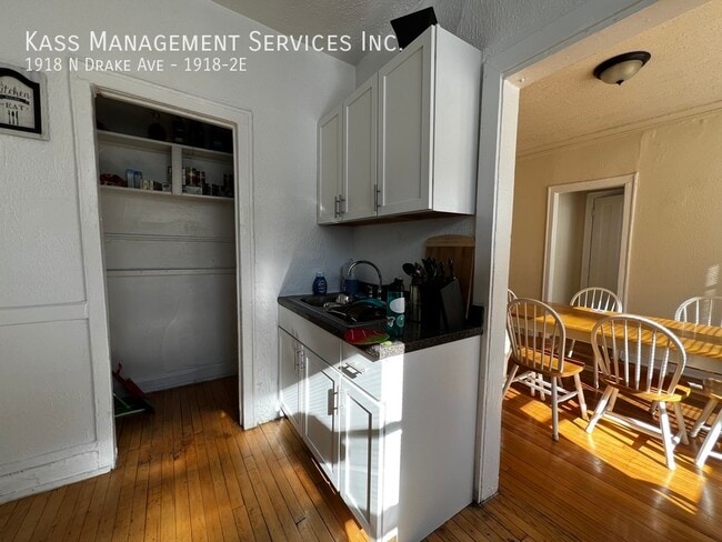 Building Photo - 1918 N Drake Ave