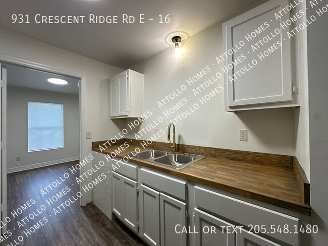 Building Photo - 931 Cres Rdg E Rd