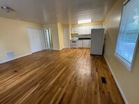 Building Photo - 6 Townview Dr