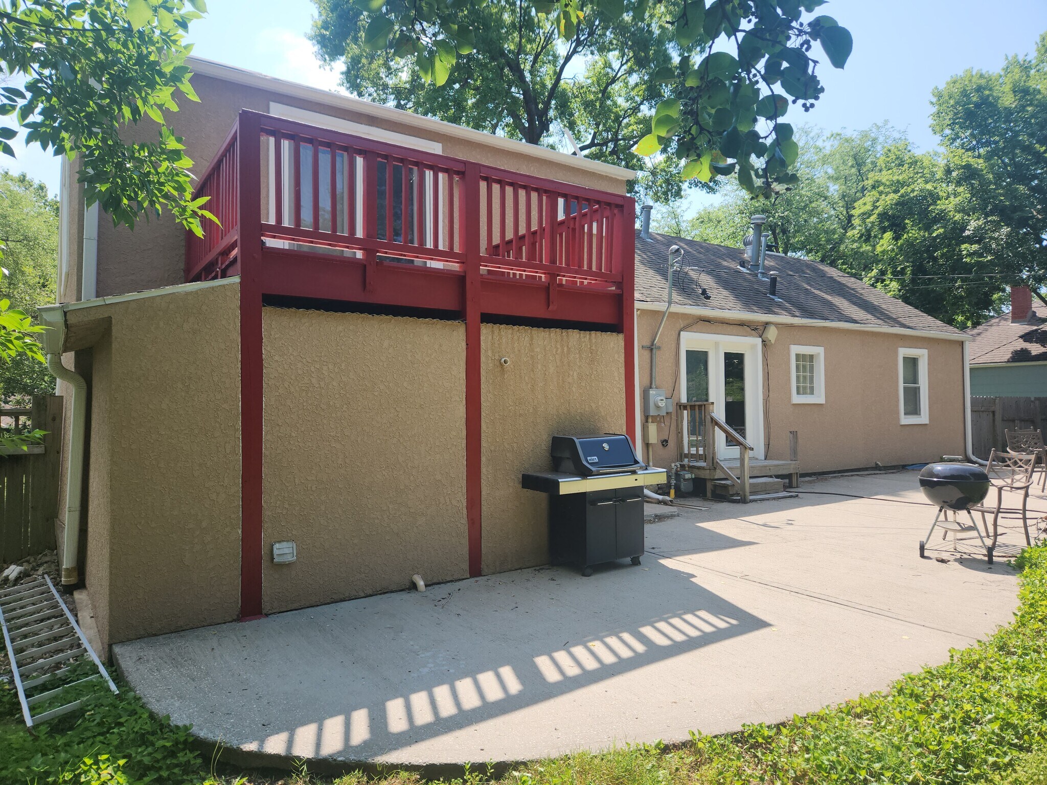 Building Photo - 5928 Fontana St