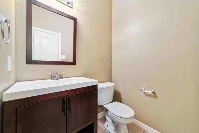 Building Photo - 9823 Lynette Falls Dr