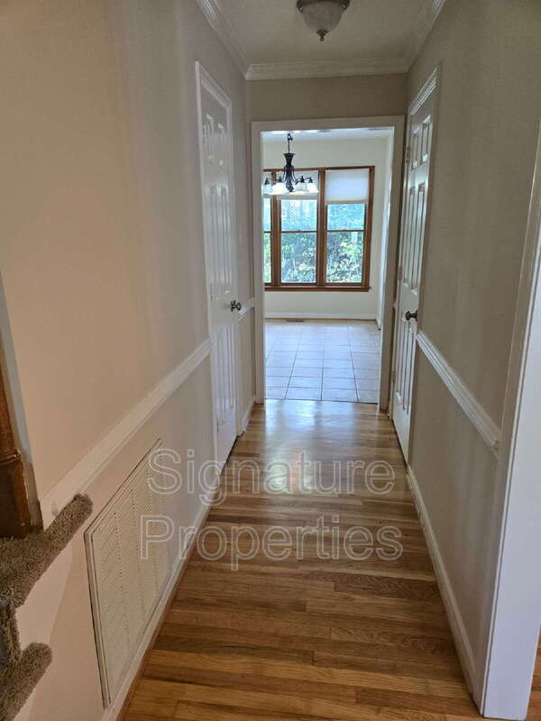 Building Photo - 11812 Marnelan Pl