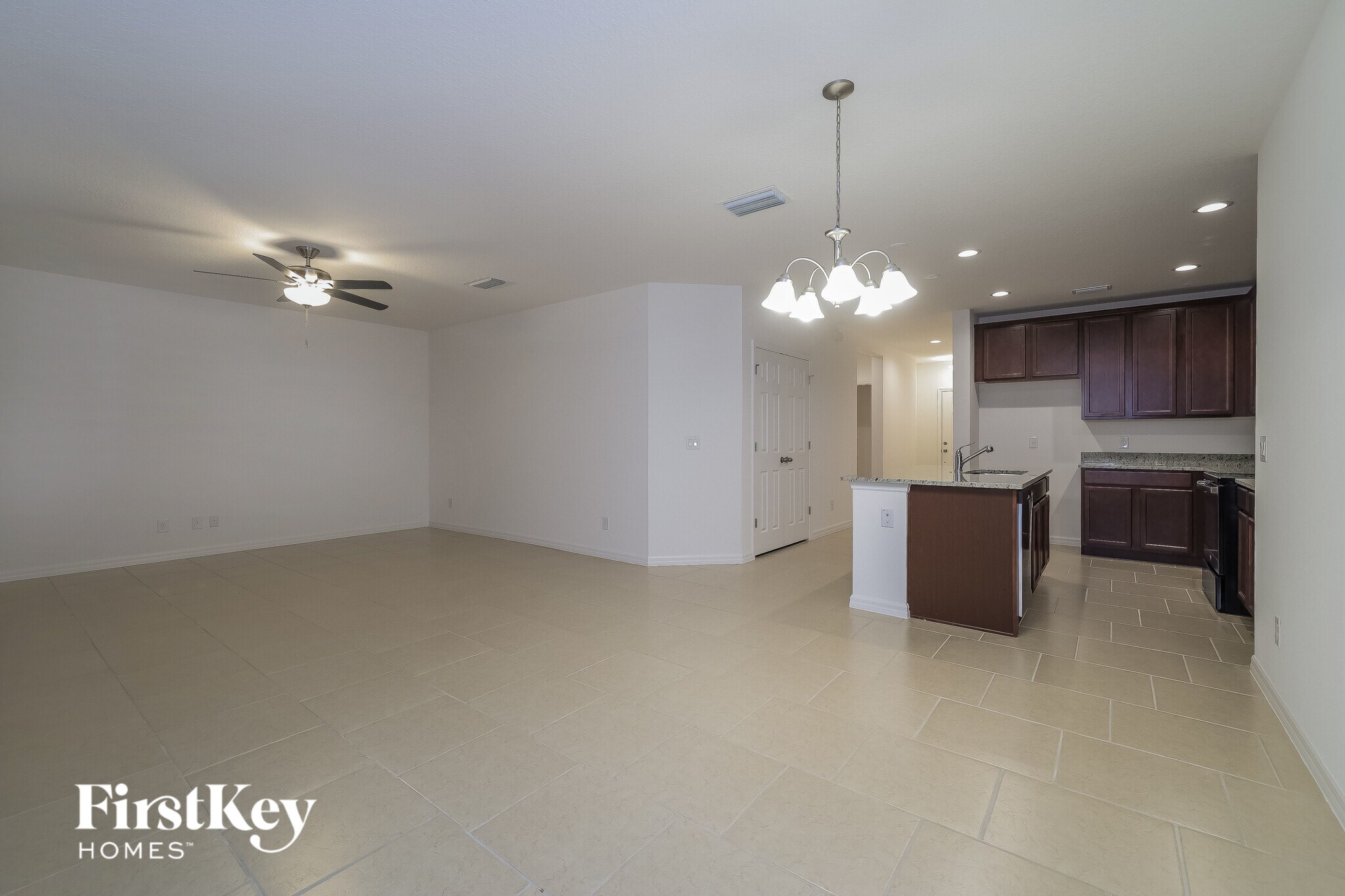 Building Photo - 845 Avenal Ln