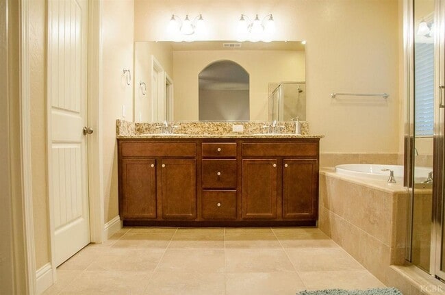 Building Photo - Coming Soon!