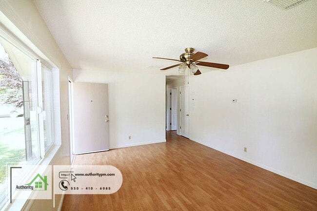 Building Photo - 2121 Deimos Ct