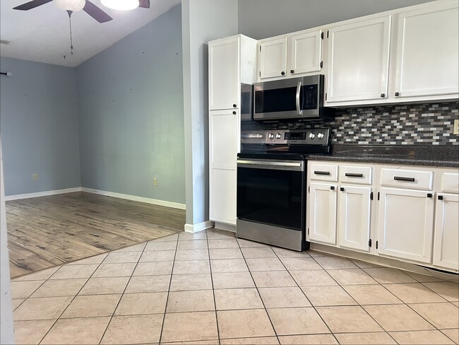 Building Photo - 457 Channing Way