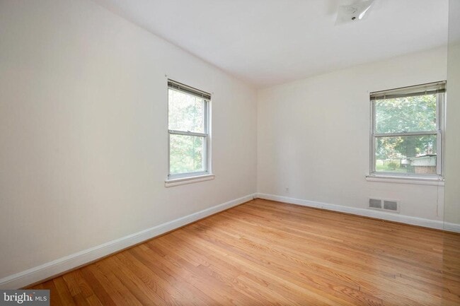 Building Photo - 5708 Dawes Ave