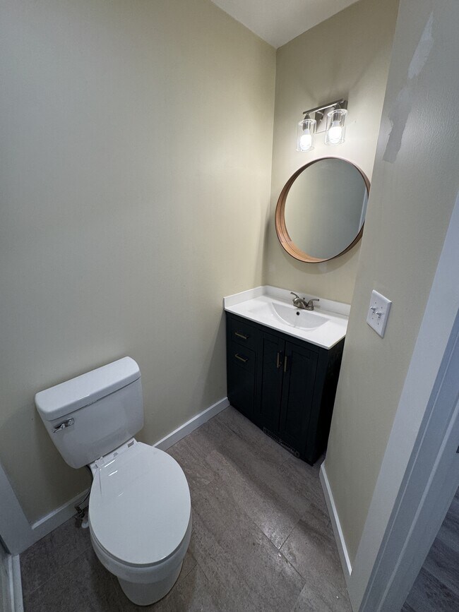 Building Photo - 510 10th St