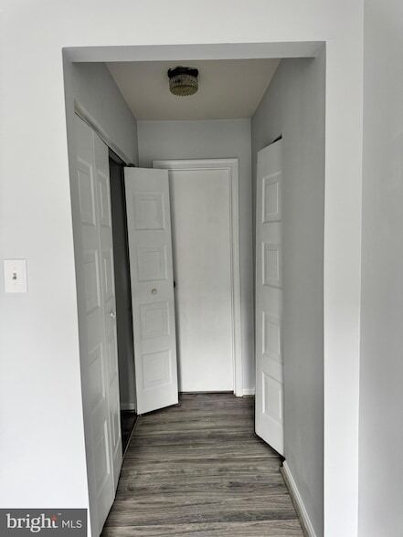Building Photo - 7527 Belle Grae Dr