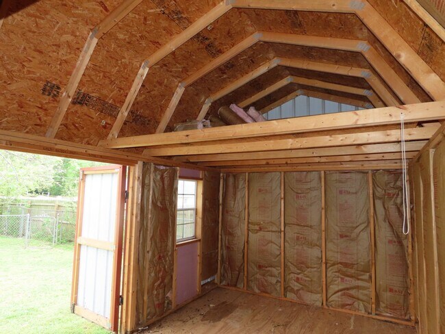 Building Photo - Spacious 4-Bedroom Home in Whitehouse ISD – Pet-Friendly with Large Fenced Yard! Bonus: Lawncare ...