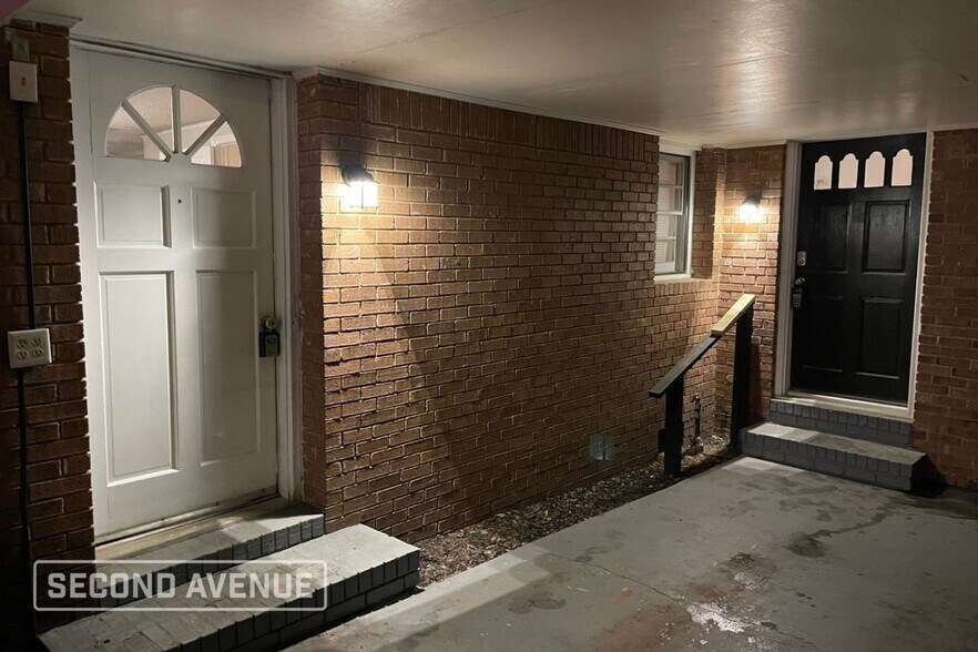 Building Photo - 1126 Jensen St