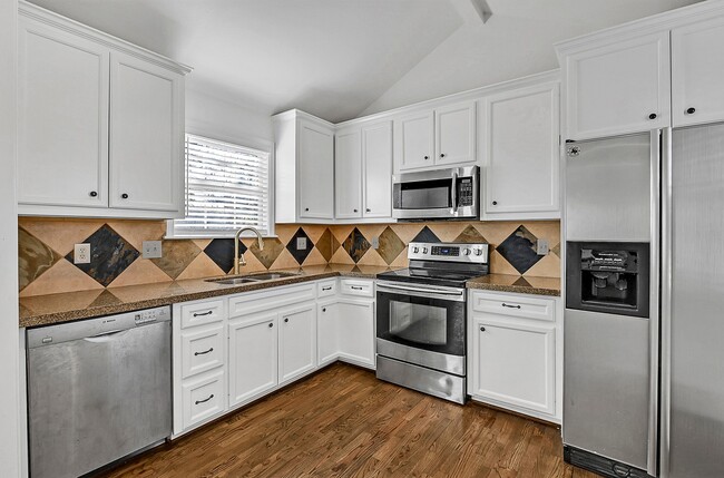 Building Photo - 1959 Knoll St