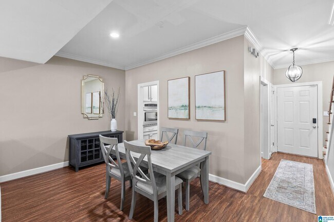 Building Photo - 1227 33rd St S