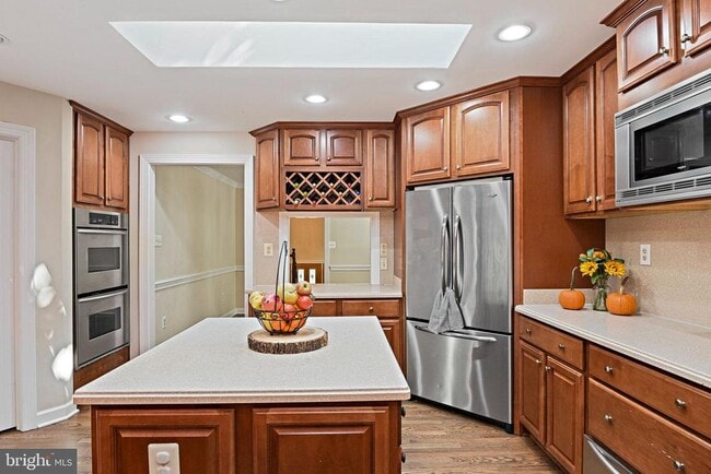 Building Photo - 2918 Glenvale Dr