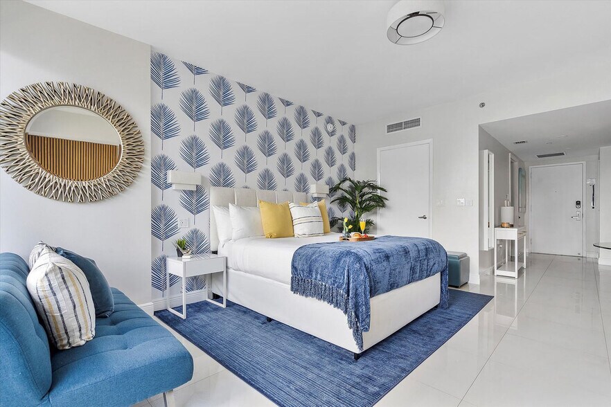 Primary Photo - 485 Brickell Ave