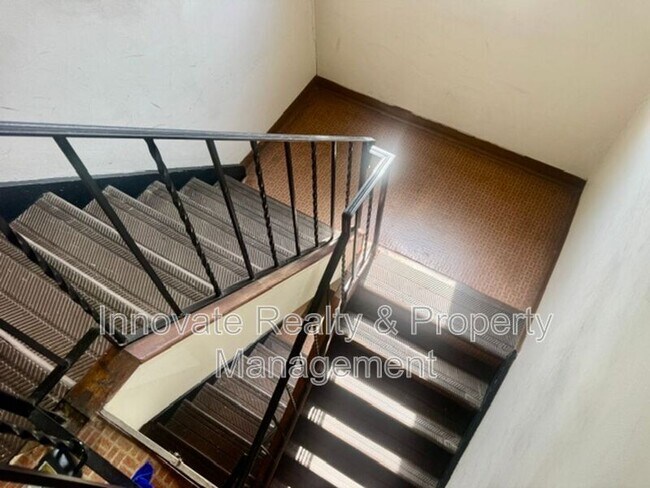 Building Photo - 9513 Hoff St