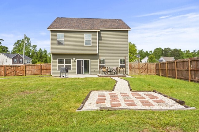 Building Photo - 401 Hope Ct