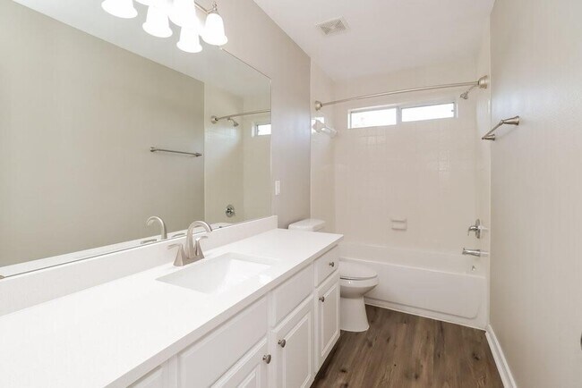 Building Photo - 26011 Bearborough Dr