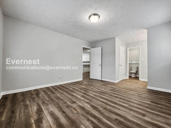 Building Photo - 624 Cannon Dr