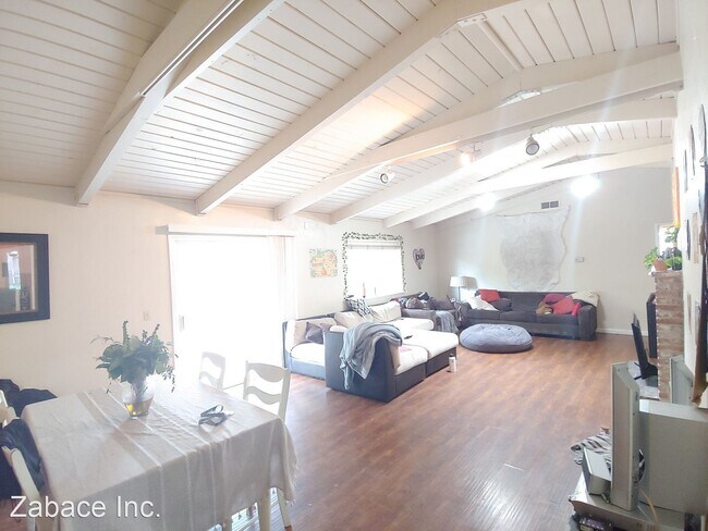 Primary Photo - 6 br, 3 bath House - 702 Anderson Road - M...