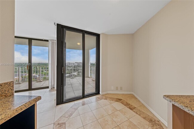 Building Photo - 4000 Towerside Terrace