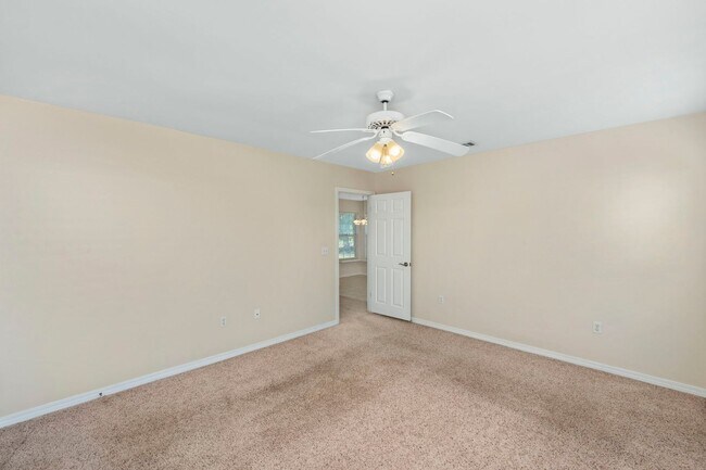 Building Photo - Updated 3BR in Bluewater Bay!!
