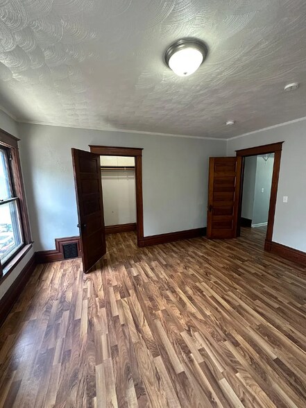 Building Photo - 742 E Stockbridge Ave