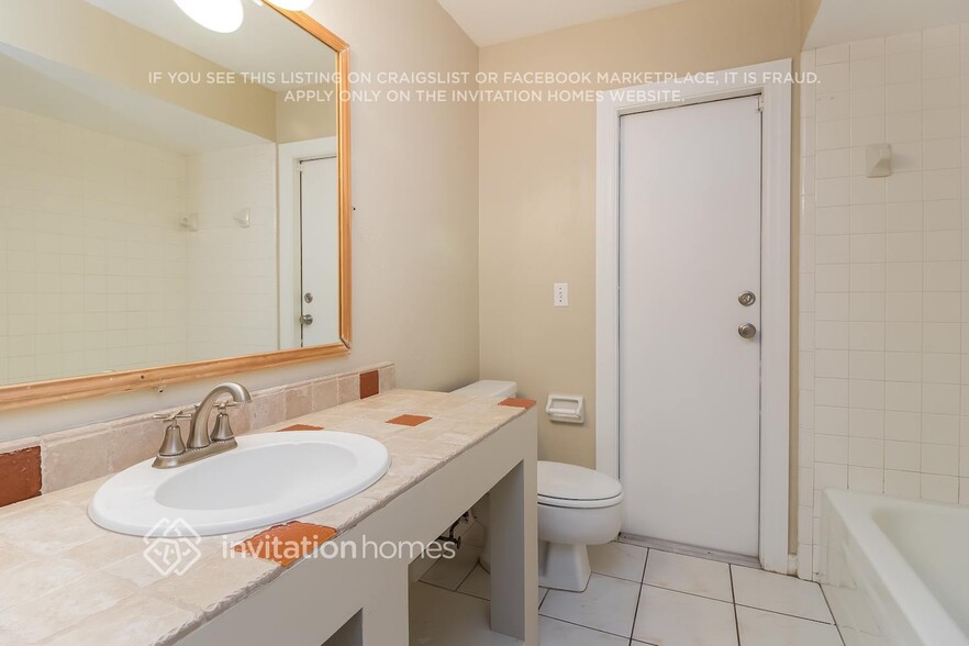 Building Photo - 102 Leyburn Pl