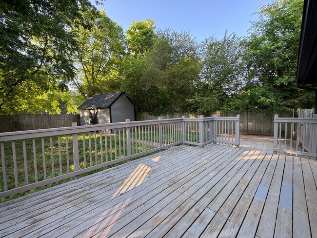 Building Photo - Single Family Home in Clarksville