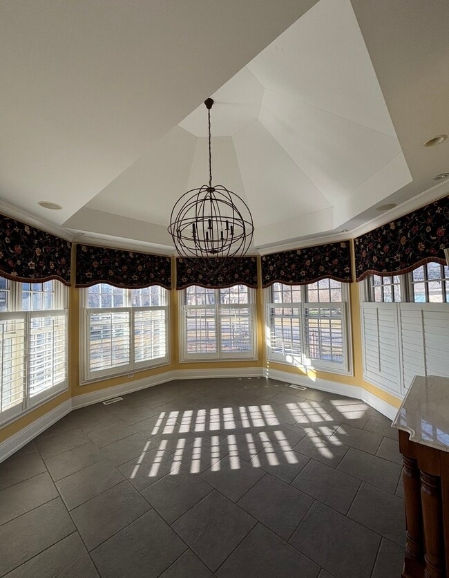 Building Photo - 310 N Prairie Ave