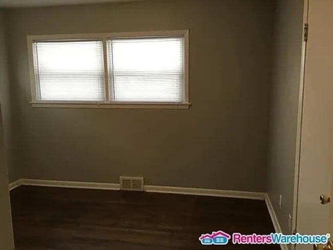Building Photo - Single Family House for rent, Available NOW
