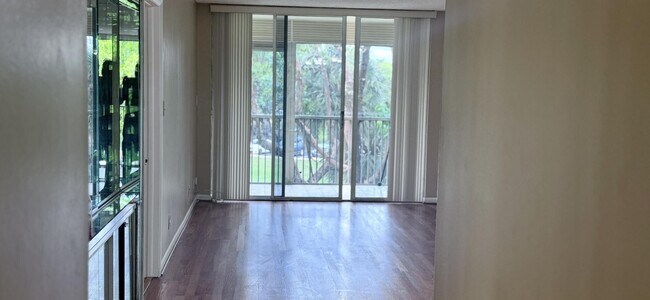 Building Photo - 3301 NW 47th Terrace