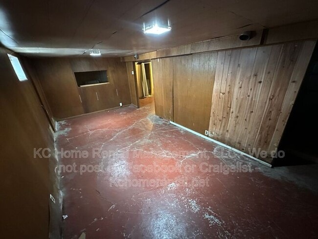 Building Photo - 5105 Walnut St